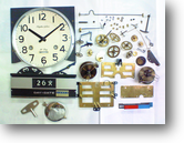 リズム30日巻カギ巻柱時計 分解掃除(オーバーホール)---もうちょっと詳しく･･･拡大版【OVERHAUL】《 時計分解 》【times-machine.com】時計修理の分解工程・組立工程へ